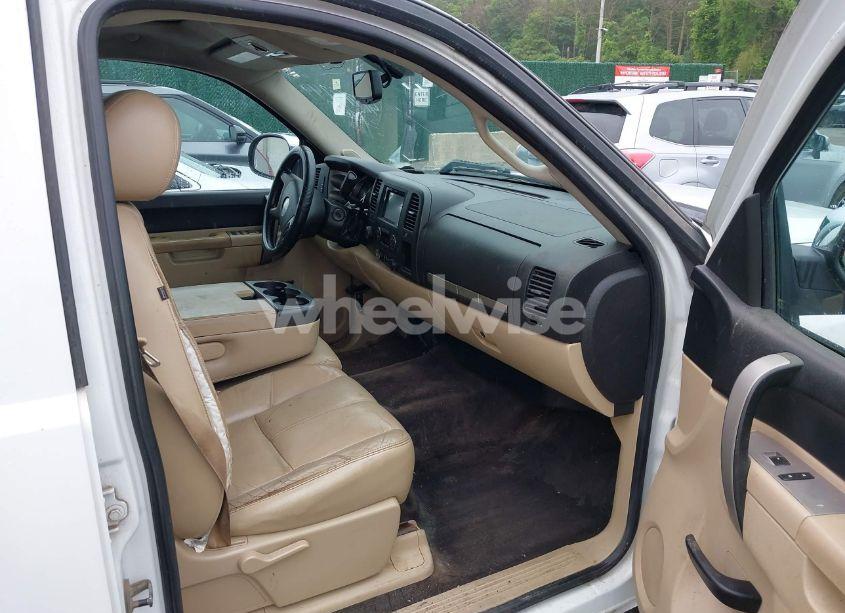 Photo 5 of 2010 Chevrolet Silverado 1500 LT (VIN 3GCRKSE34AG216334)