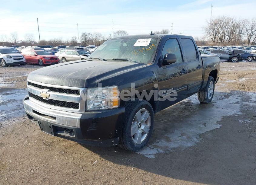 Photo 2 of 2010 Chevrolet Silverado 1500 LT (VIN 3GCRKSE34AG270166)