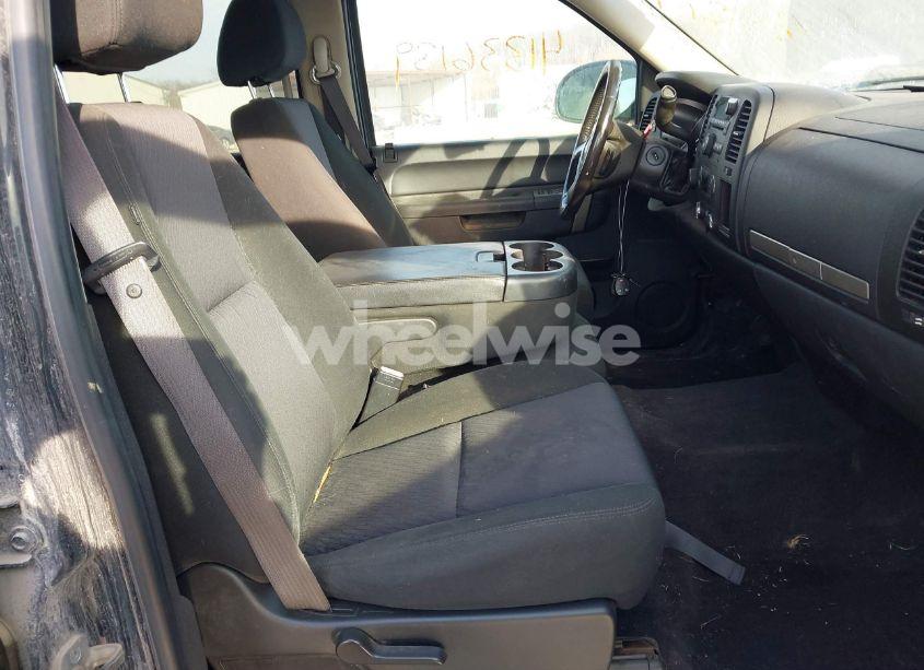 Photo 5 of 2010 Chevrolet Silverado 1500 LT (VIN 3GCRKSE34AG270166)