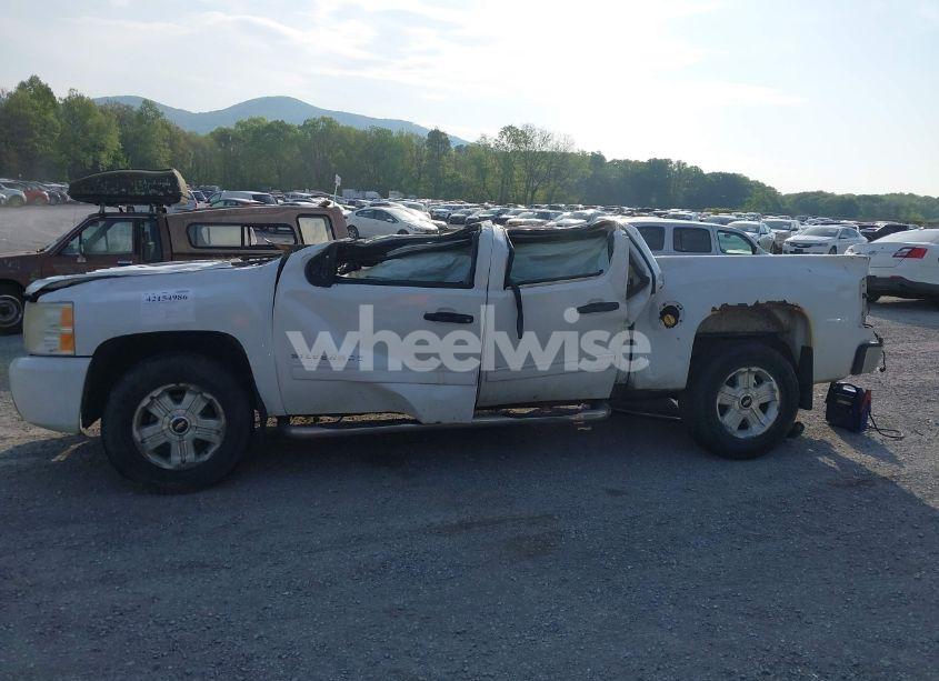 Photo 15 of 2010 Chevrolet Silverado 1500 LT (VIN 3GCRKSE34AG287744)