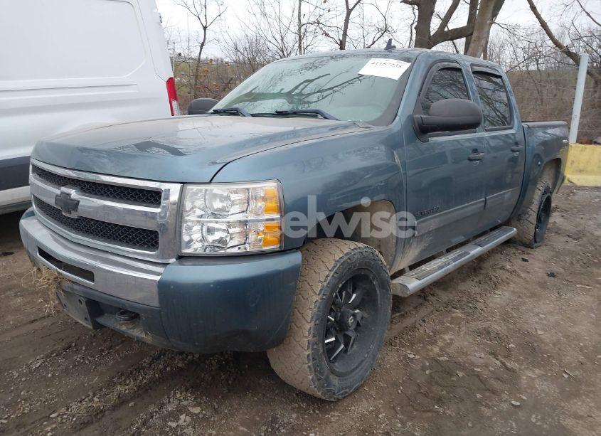 Photo 2 of 2010 Chevrolet Silverado 1500 LT (VIN 3GCRKSE34AG298002)