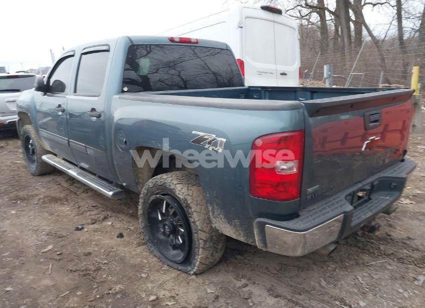 Photo 3 of 2010 Chevrolet Silverado 1500 LT (VIN 3GCRKSE34AG298002)
