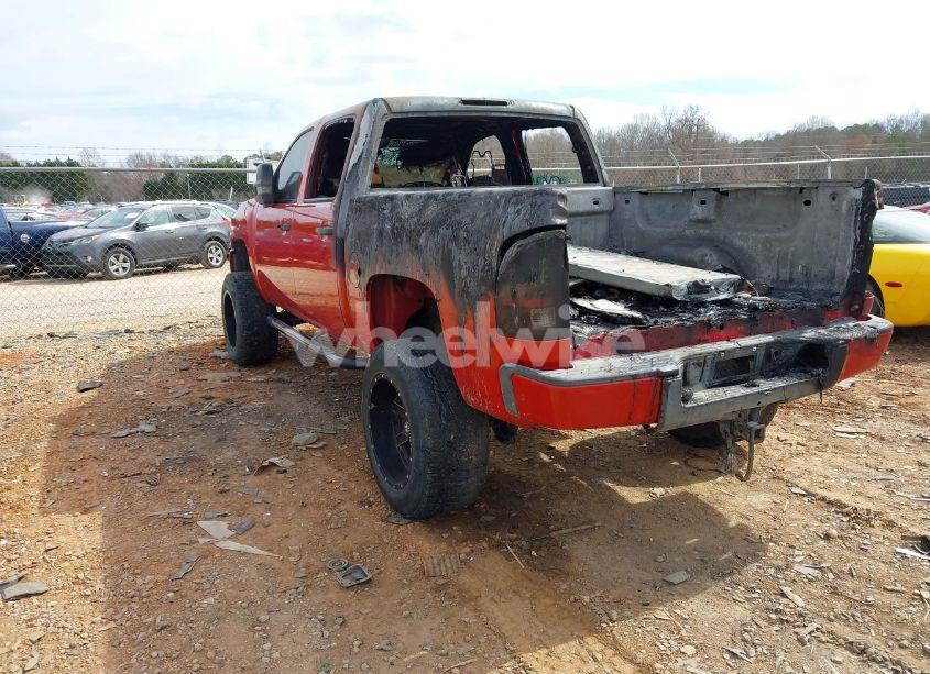 Photo 3 of 2010 Chevrolet Silverado 1500 LT (VIN 3GCRKSE35AG135567)