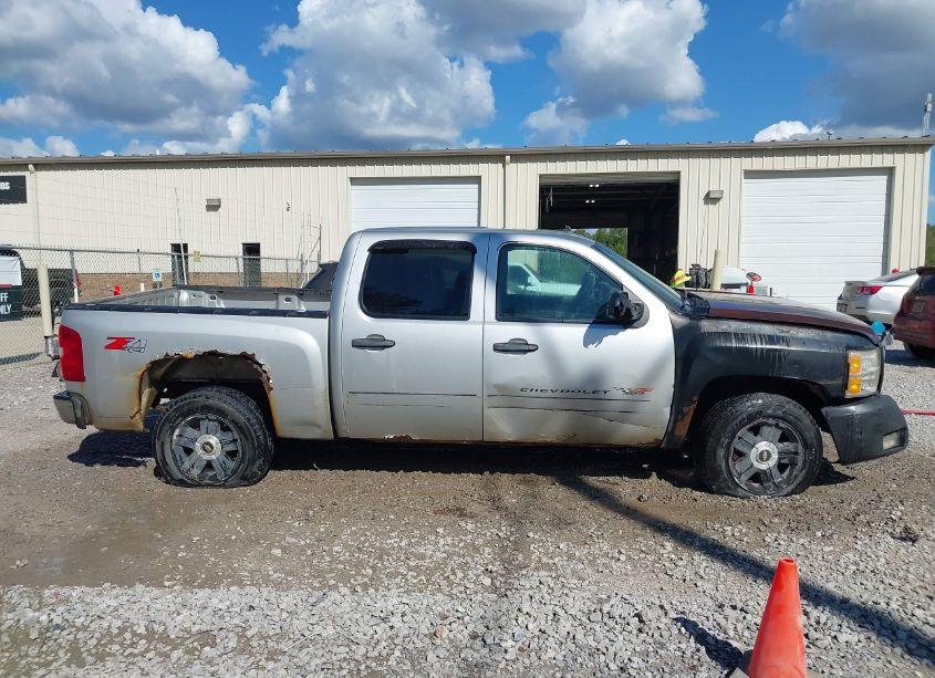 Photo 13 of 2010 Chevrolet Silverado 1500 LT (VIN 3GCRKSE35AG155866)