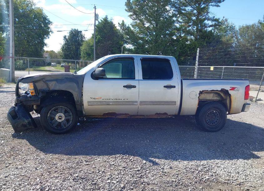 Photo 14 of 2010 Chevrolet Silverado 1500 LT (VIN 3GCRKSE35AG155866)