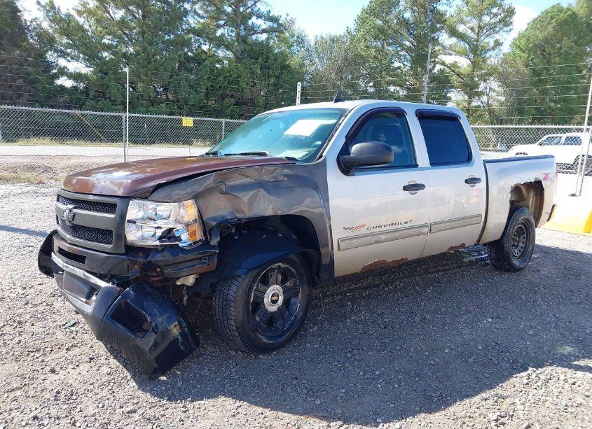 Photo 2 of 2010 Chevrolet Silverado 1500 LT (VIN 3GCRKSE35AG155866)
