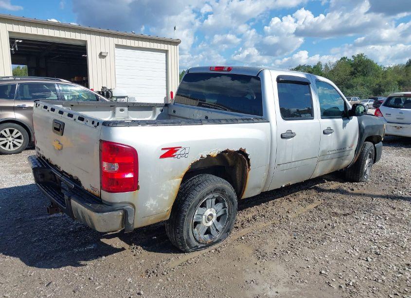 Photo 4 of 2010 Chevrolet Silverado 1500 LT (VIN 3GCRKSE35AG155866)