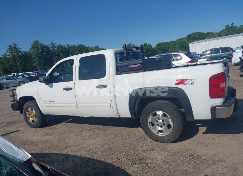 Photo 14 of 2010 Chevrolet Silverado 1500 LT (VIN 3GCRKSE35AG241811)