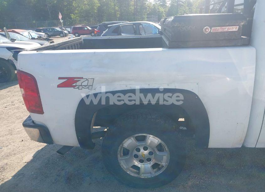 Photo 18 of 2010 Chevrolet Silverado 1500 LT (VIN 3GCRKSE35AG241811)