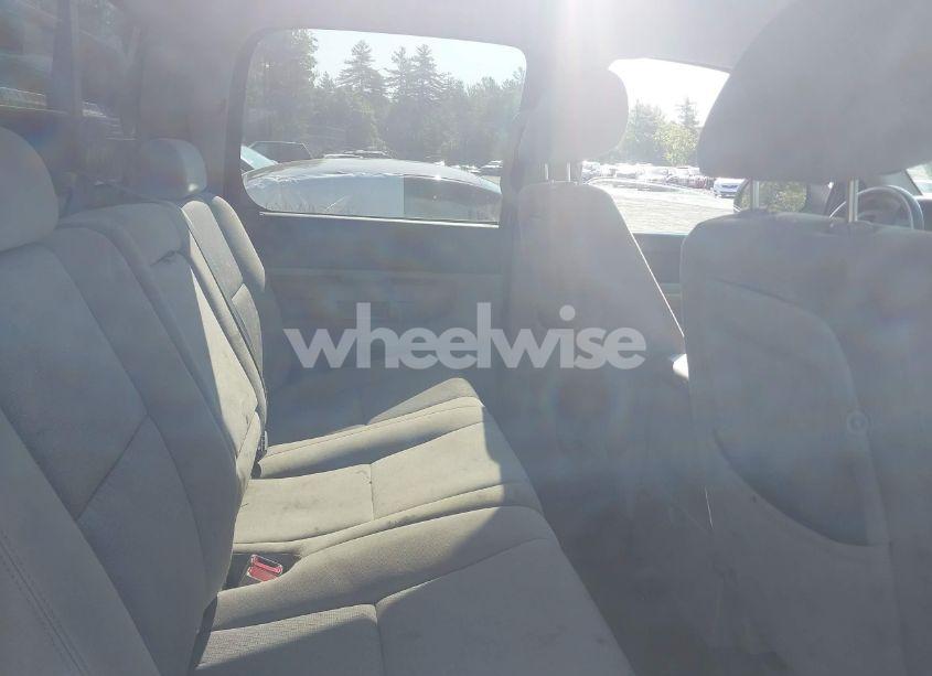 Photo 8 of 2010 Chevrolet Silverado 1500 LT (VIN 3GCRKSE35AG241811)