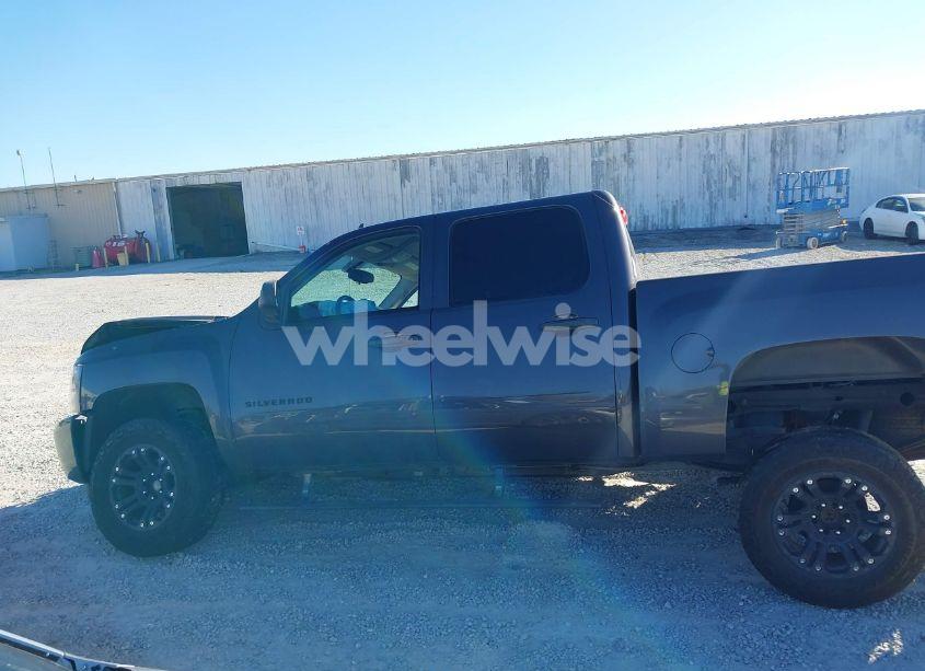 Photo 14 of 2010 Chevrolet Silverado 1500 LT (VIN 3GCRKSE36AG129101)