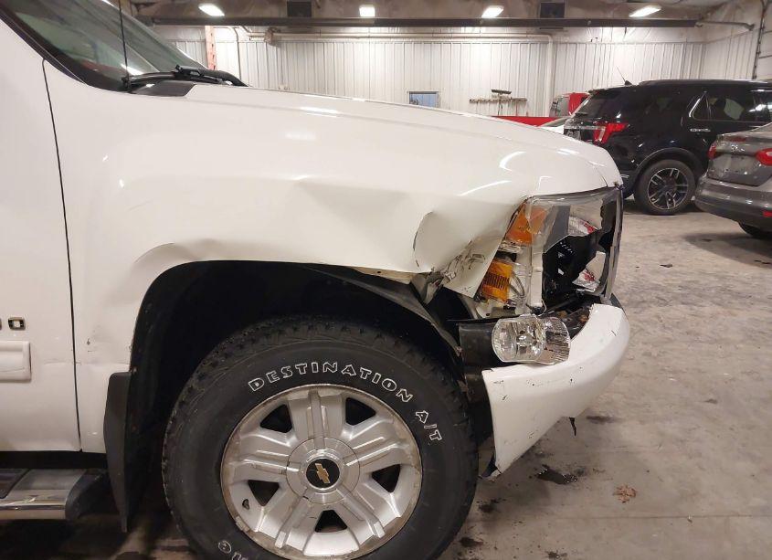 Photo 6 of 2010 Chevrolet Silverado 1500 LT (VIN 3GCRKSE36AG249979)