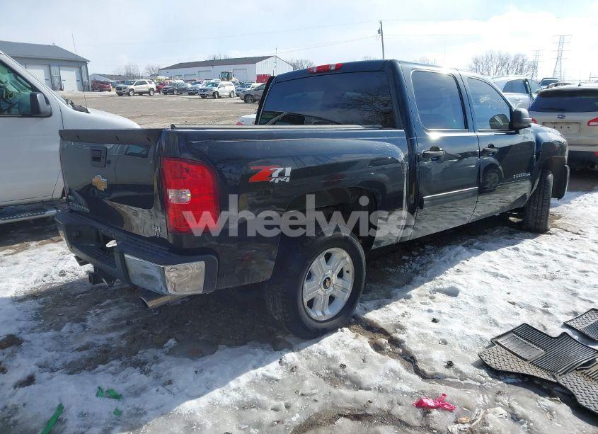Photo 4 of 2010 Chevrolet Silverado 1500 LT (VIN 3GCRKSE37AG113456)