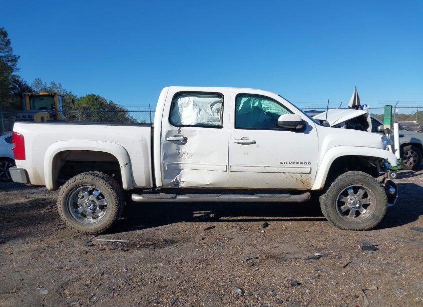 Photo 13 of 2010 Chevrolet Silverado 1500 LT (VIN 3GCRKSE37AG200449)