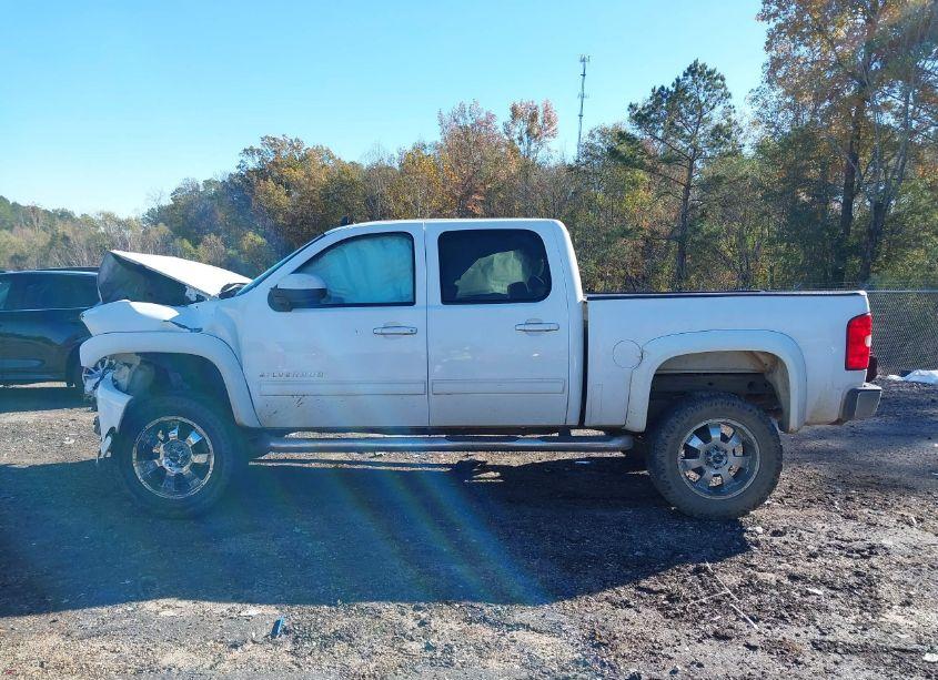 Photo 14 of 2010 Chevrolet Silverado 1500 LT (VIN 3GCRKSE37AG200449)