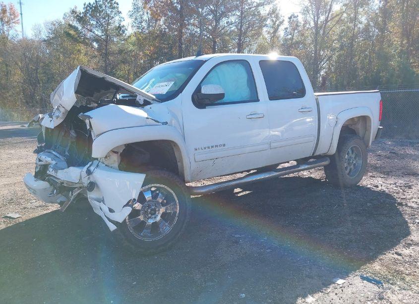 Photo 2 of 2010 Chevrolet Silverado 1500 LT (VIN 3GCRKSE37AG200449)