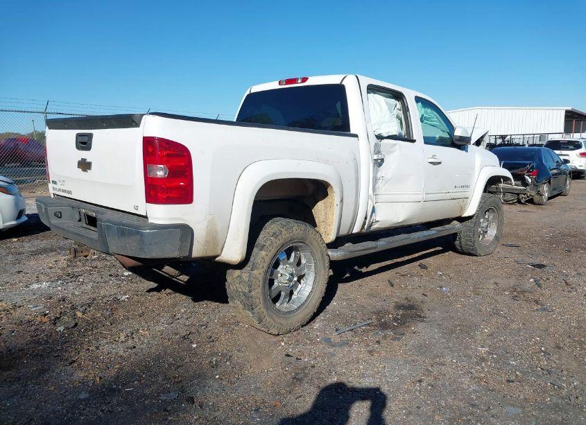 Photo 4 of 2010 Chevrolet Silverado 1500 LT (VIN 3GCRKSE37AG200449)