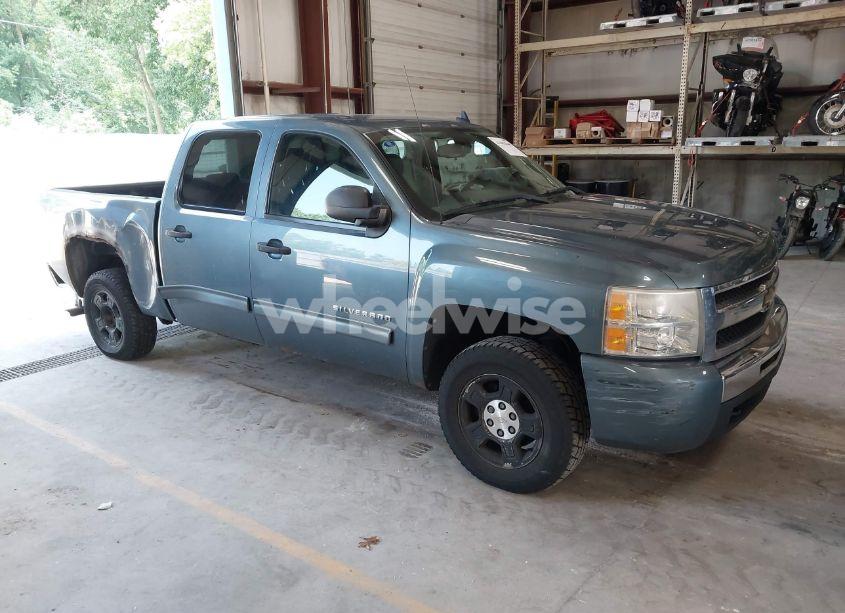 2010 Chevrolet Silverado 1500 LT (VIN 3GCRKSE37AG293988) main photo