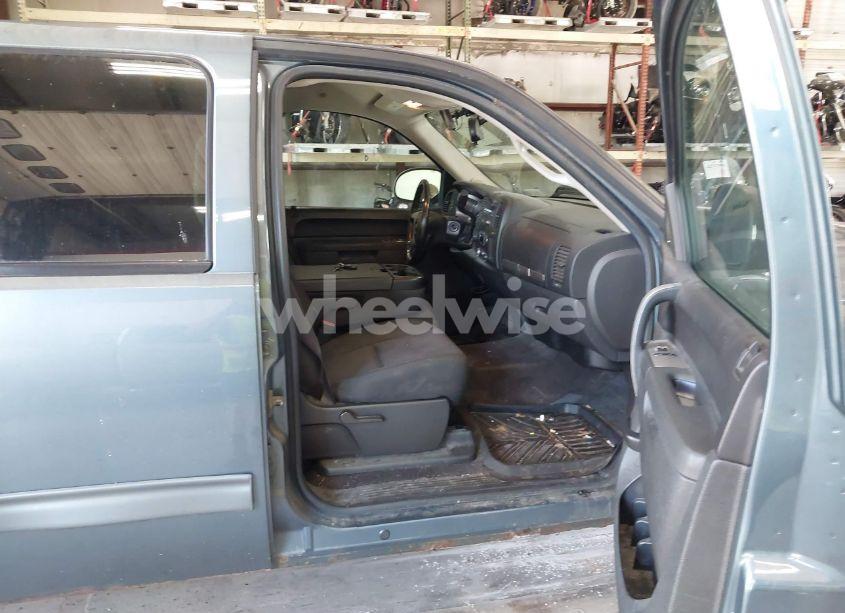 Photo 5 of 2010 Chevrolet Silverado 1500 LT (VIN 3GCRKSE37AG293988)