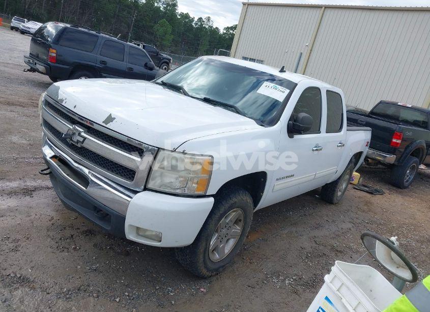 Photo 2 of 2010 Chevrolet Silverado 1500 LT (VIN 3GCRKSE38AG257162)