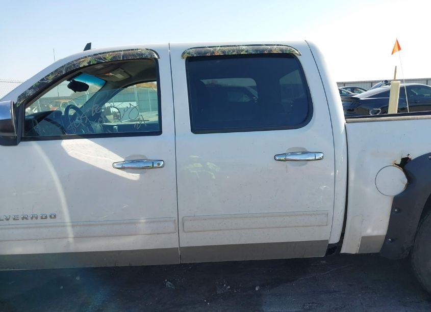 Photo 14 of 2010 Chevrolet Silverado 1500 LT (VIN 3GCRKSE39AG139346)
