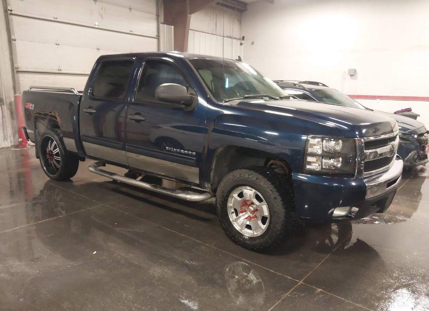 2010 Chevrolet Silverado 1500 LT (VIN 3GCRKSE39AG147365) main photo