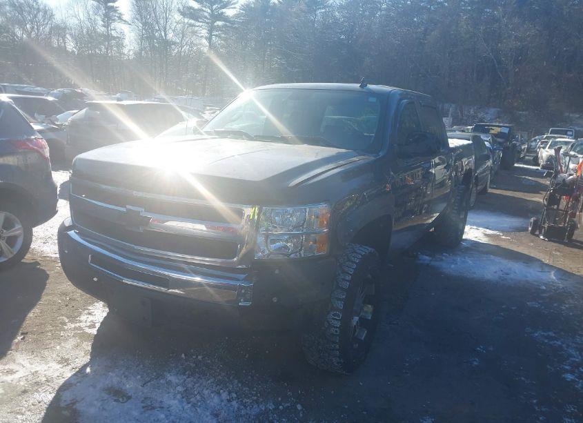 Photo 2 of 2010 Chevrolet Silverado 1500 LT (VIN 3GCRKSE39AG187526)