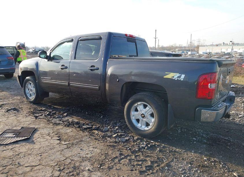 Photo 3 of 2010 Chevrolet Silverado 1500 LT (VIN 3GCRKSE39AG222226)