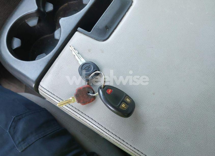 Photo 11 of 2010 Chevrolet Silverado 1500 LT (VIN 3GCRKSE39AG233503)