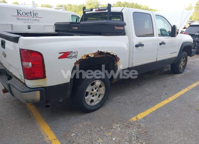 Photo 17 of 2010 Chevrolet Silverado 1500 LT (VIN 3GCRKSE39AG233503)