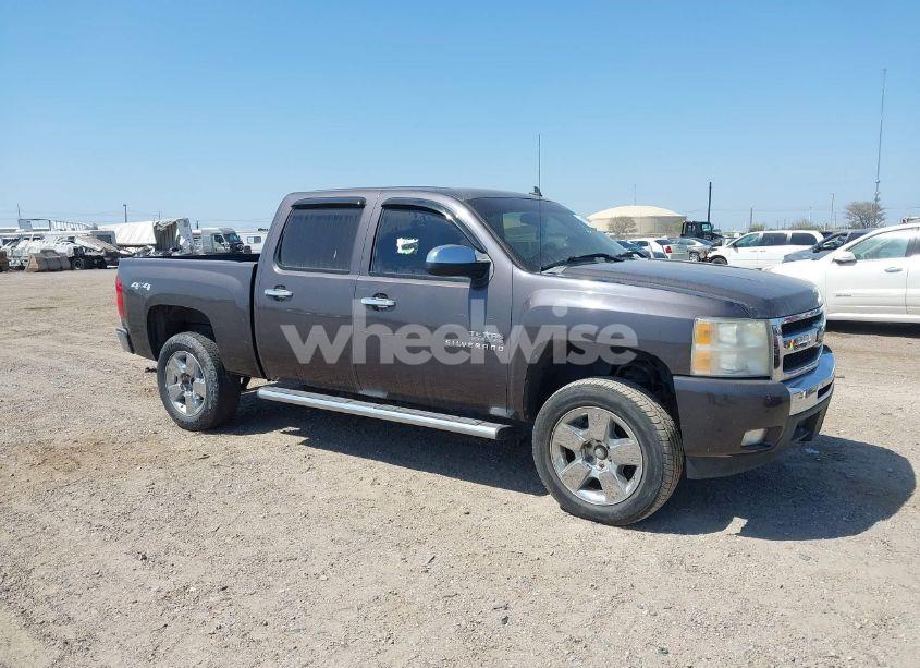 2010 Chevrolet Silverado 1500 LT (VIN 3GCRKSE3XAG152283) main photo