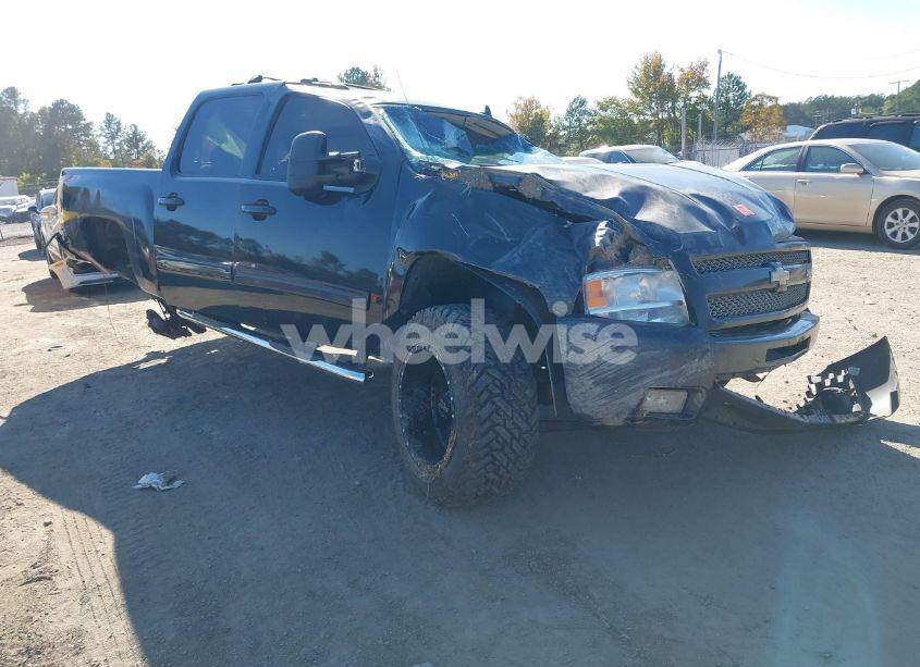 2010 Chevrolet Silverado 1500 LT (VIN 3GCRKSE3XAG179256) main photo