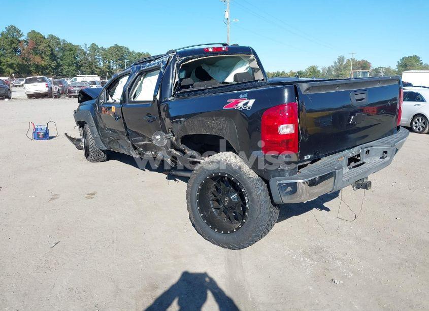 Photo 3 of 2010 Chevrolet Silverado 1500 LT (VIN 3GCRKSE3XAG179256)