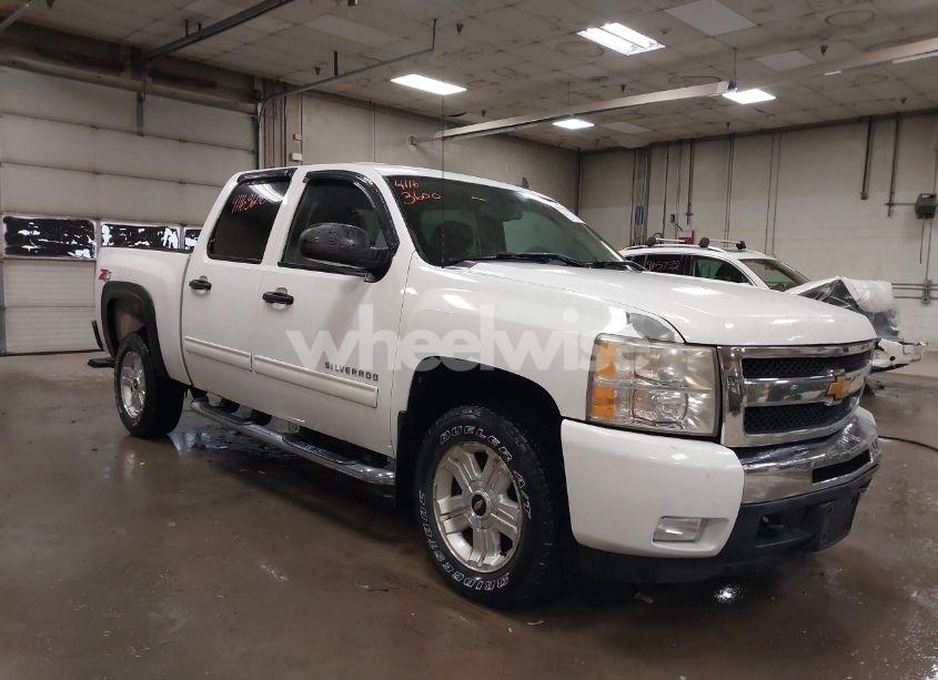2010 Chevrolet Silverado 1500 LT (VIN 3GCRKSE3XAG247894) main photo