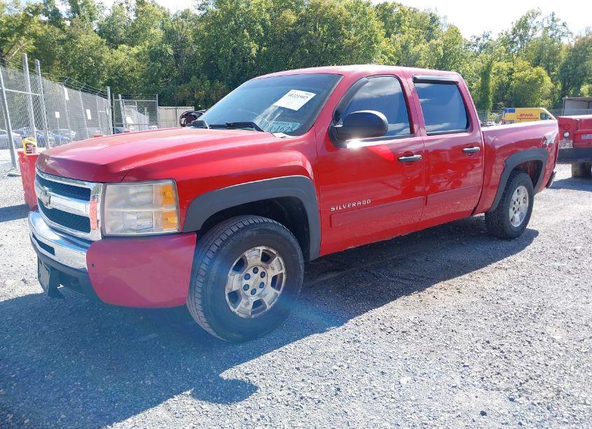 Photo 2 of 2010 Chevrolet Silverado 1500 LT (VIN 3GCRKSEA7AG147282)