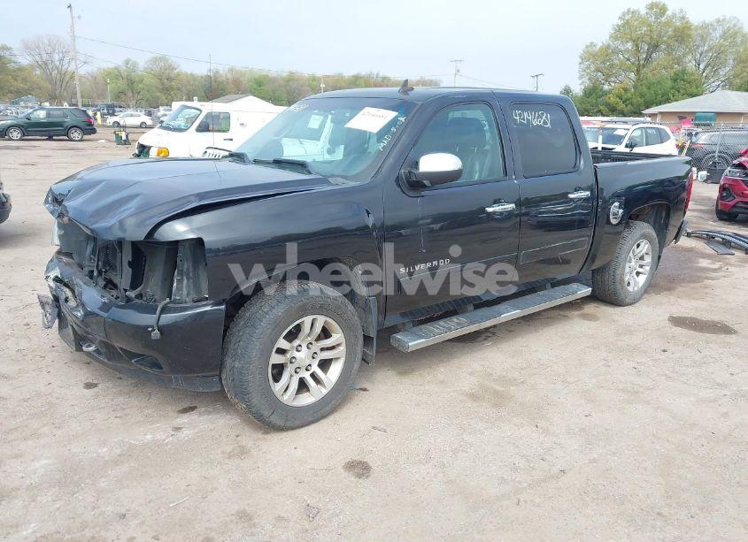 Photo 2 of 2010 Chevrolet Silverado 1500 LTZ (VIN 3GCRKTE30AG215302)