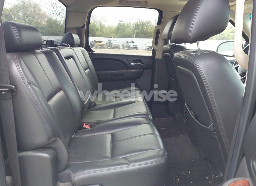 Photo 8 of 2010 Chevrolet Silverado 1500 LTZ (VIN 3GCRKTE30AG215302)