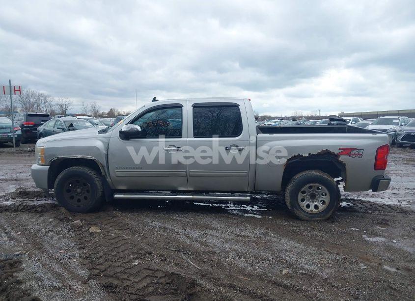 Photo 14 of 2010 Chevrolet Silverado 1500 LTZ (VIN 3GCRKTE32AG104122)