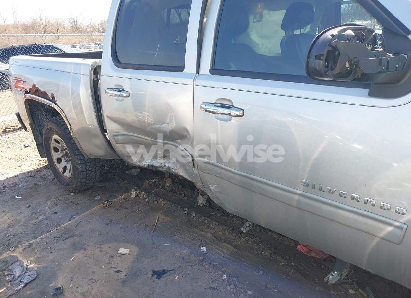 Photo 6 of 2010 Chevrolet Silverado 1500 LTZ (VIN 3GCRKTE32AG104122)