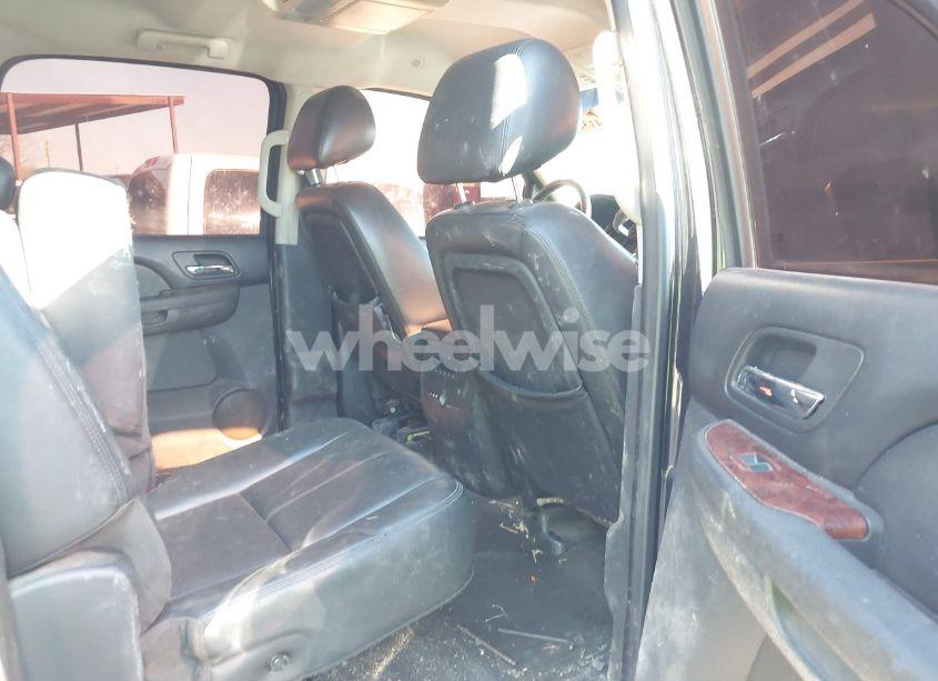 Photo 8 of 2010 Chevrolet Silverado 1500 LTZ (VIN 3GCRKTE32AG173375)