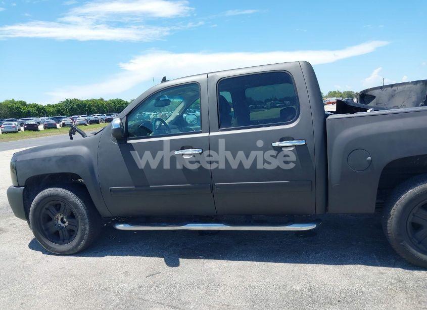 Photo 15 of 2010 Chevrolet Silverado 1500 LTZ (VIN 3GCRKTE32AG271127)