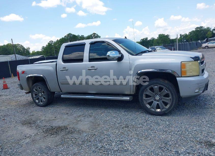 Photo 13 of 2010 Chevrolet Silverado 1500 LTZ (VIN 3GCRKTE37AG294399)