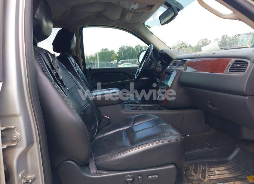 Photo 5 of 2010 Chevrolet Silverado 1500 LTZ (VIN 3GCRKTE37AG294399)