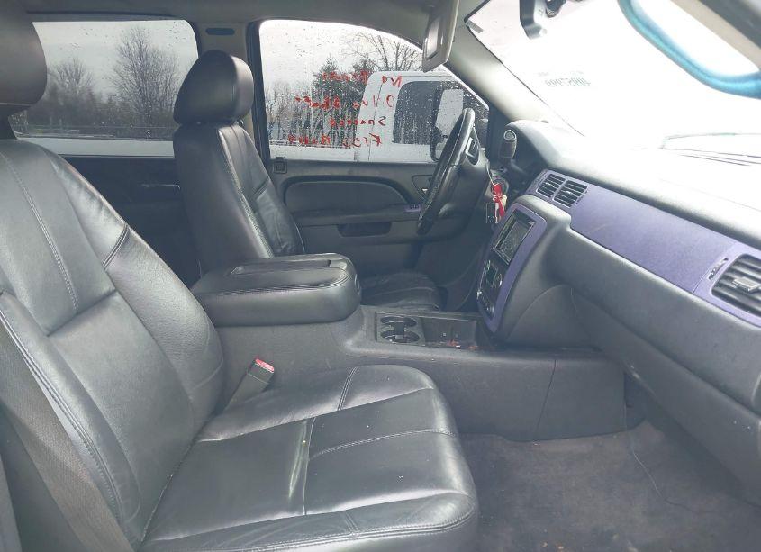 Photo 5 of 2010 Chevrolet Silverado 1500 LTZ (VIN 3GCRKTE38AG141255)