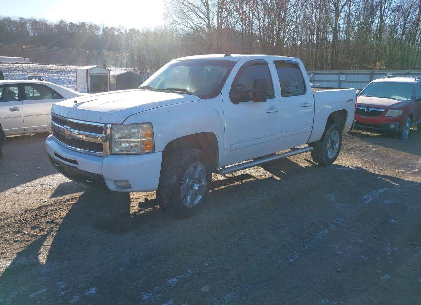 Photo 2 of 2010 Chevrolet Silverado 1500 LTZ (VIN 3GCRKTE39AG107177)