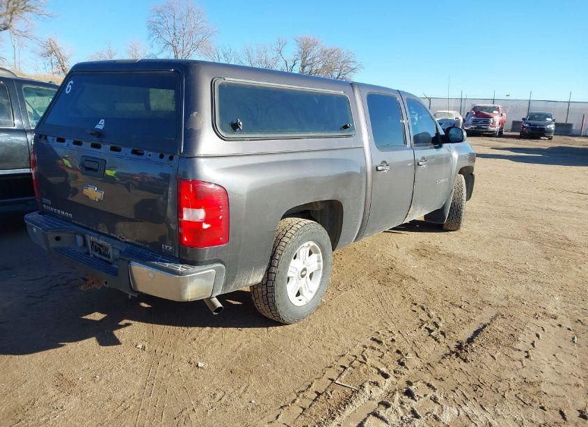Photo 4 of 2010 Chevrolet Silverado 1500 LTZ (VIN 3GCRKTE39AG276924)