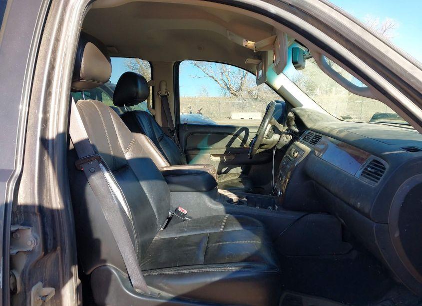 Photo 5 of 2010 Chevrolet Silverado 1500 LTZ (VIN 3GCRKTE39AG276924)