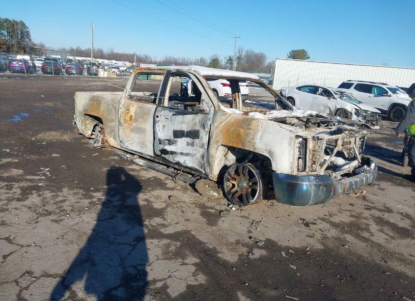 2018 Chevrolet Silverado 1500 1LT (VIN 3GCUCREC3JG312844) main photo