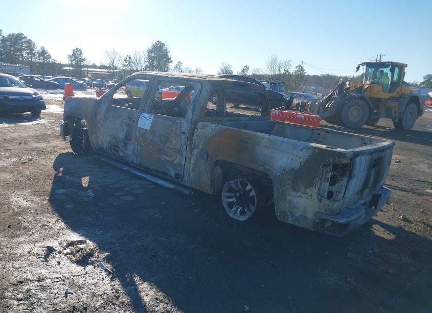 Photo 3 of 2018 Chevrolet Silverado 1500 1LT (VIN 3GCUCREC3JG312844)