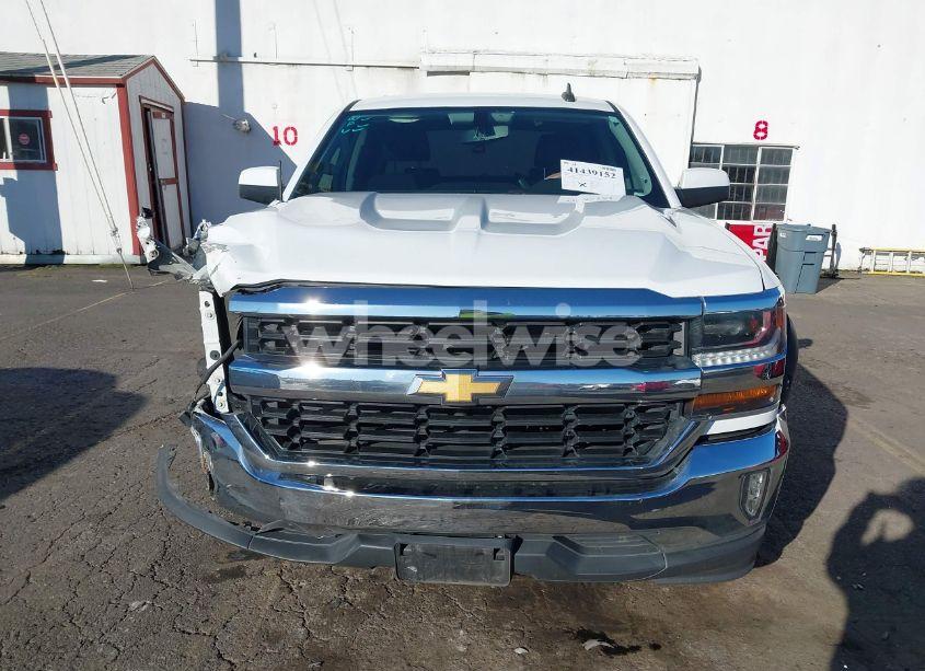 Photo 13 of 2018 Chevrolet Silverado 1500 1LT (VIN 3GCUCRER6JG239392)